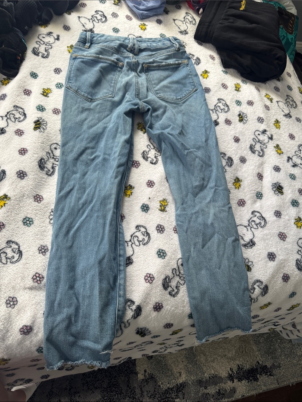 Good American Light Blue Distressed Boyfriend Jeans - Picture 3 of 4